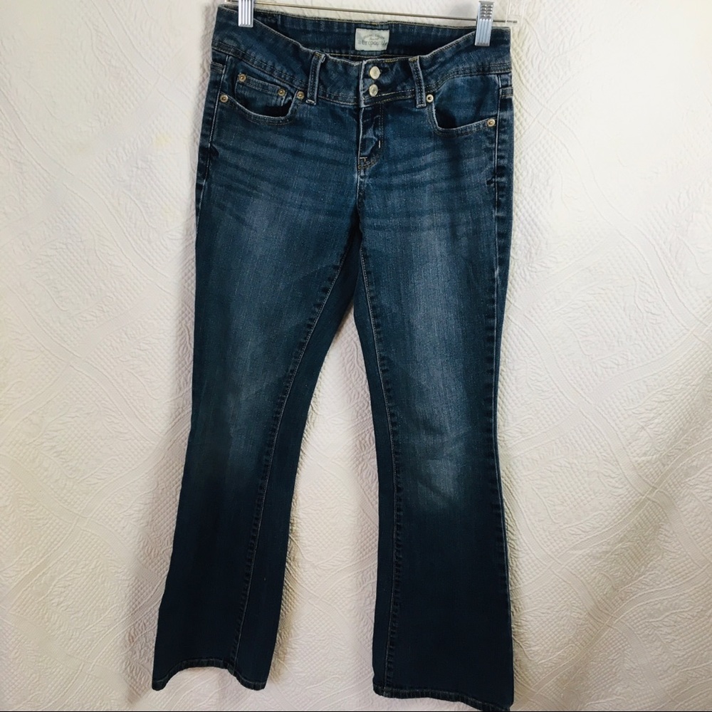Womans Aeropostale 3/4 Hailey Flare mid rise jeans